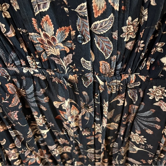 Hilary Radley Button Down Shirt - Picture 2 of 5